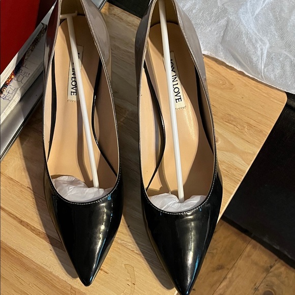 Black Women's Shoes - Picture 6 of 6